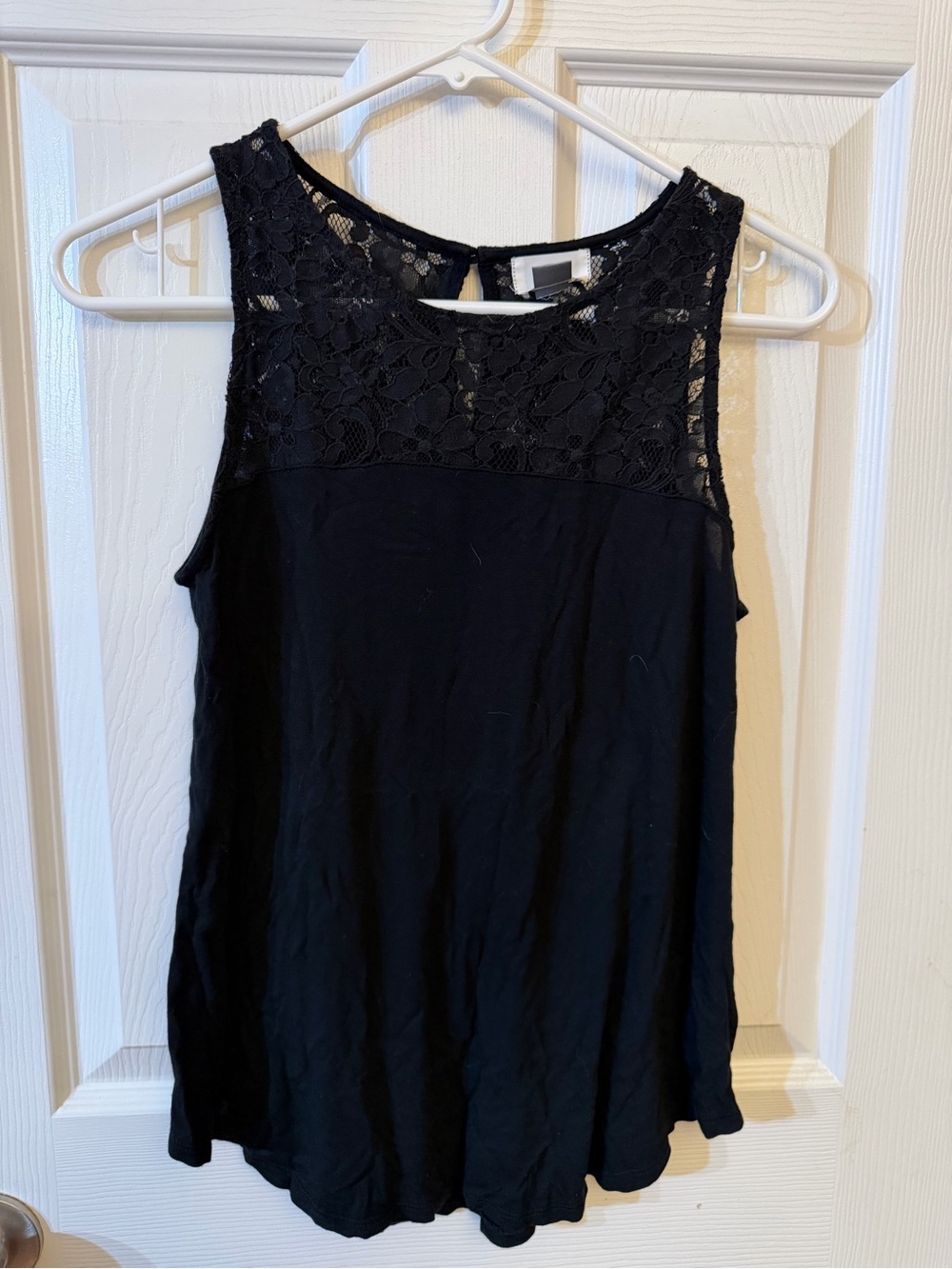 Old Navy Black Lace Yoke Sleeveless Tank Top - Women